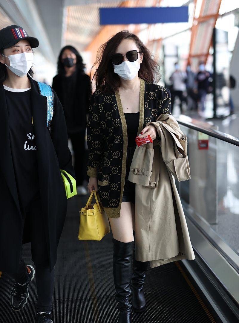 霍思燕虽有点幸福胖但穿小香风依然是优雅小女人老公满眼宠溺