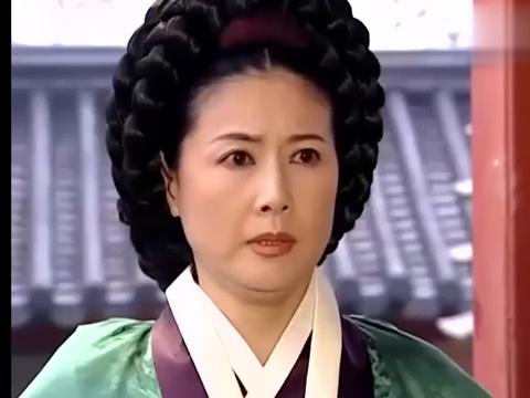 大长今太后斥责崔尚宫贪功不上报实情对韩尚宫与长今大加赞赏