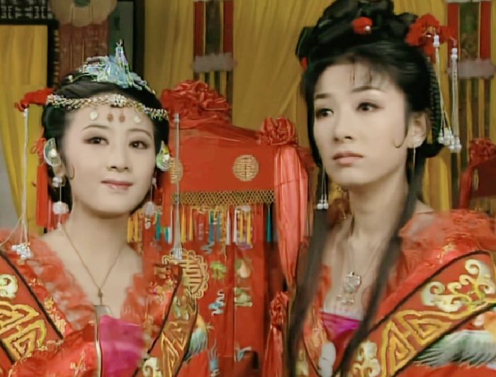 上错花轿嫁对郎:杜冰雁和李玉湖出嫁的情节,早已注定她们的悲剧