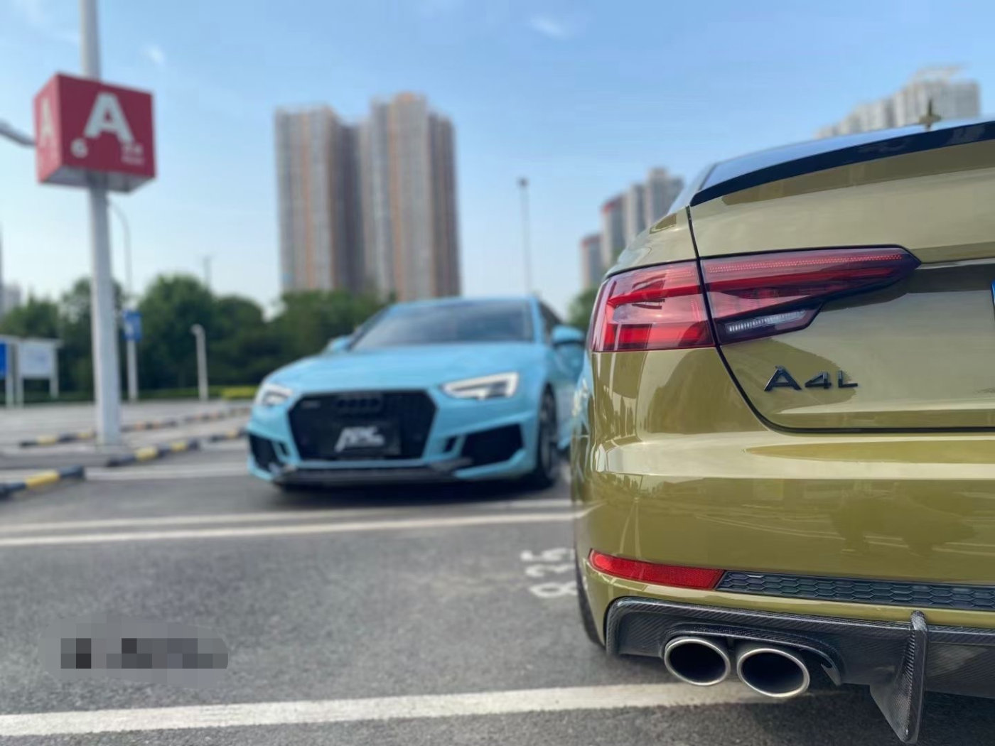 膜呗改色案例:奥迪a4l改色战斗绿 野性十足