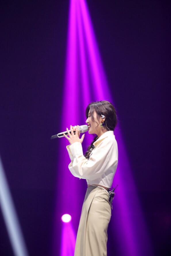 宝藏歌手萨吉颜人中合体带来治愈情歌晚安嗓与红酒嗓的奇妙碰撞