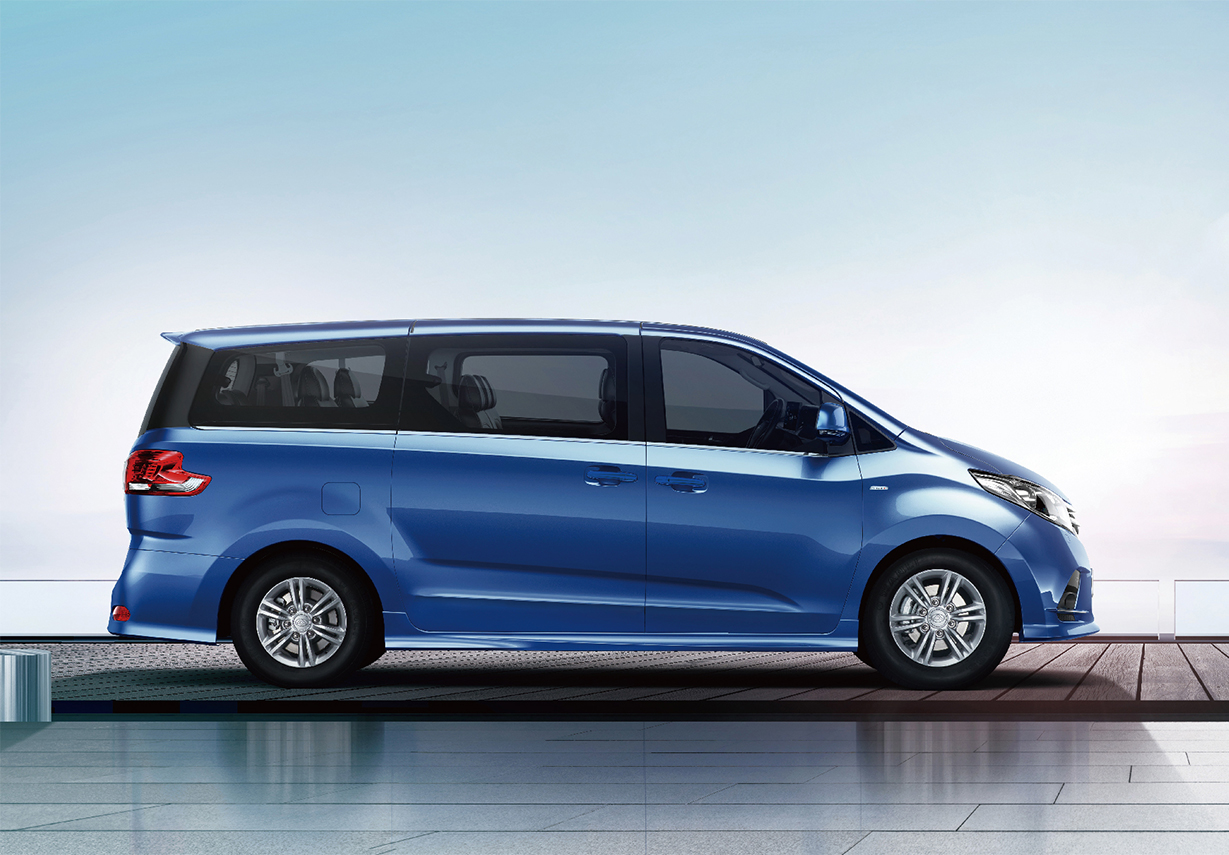 两款可以上蓝牌的9座车,最低10.19万起,普通三胎家庭可以考虑-新浪汽