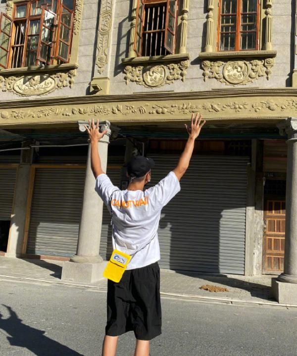 以为开玩笑,看见妈妈:姜还是老的辣|陈伟霆|背影|男神_新浪新闻