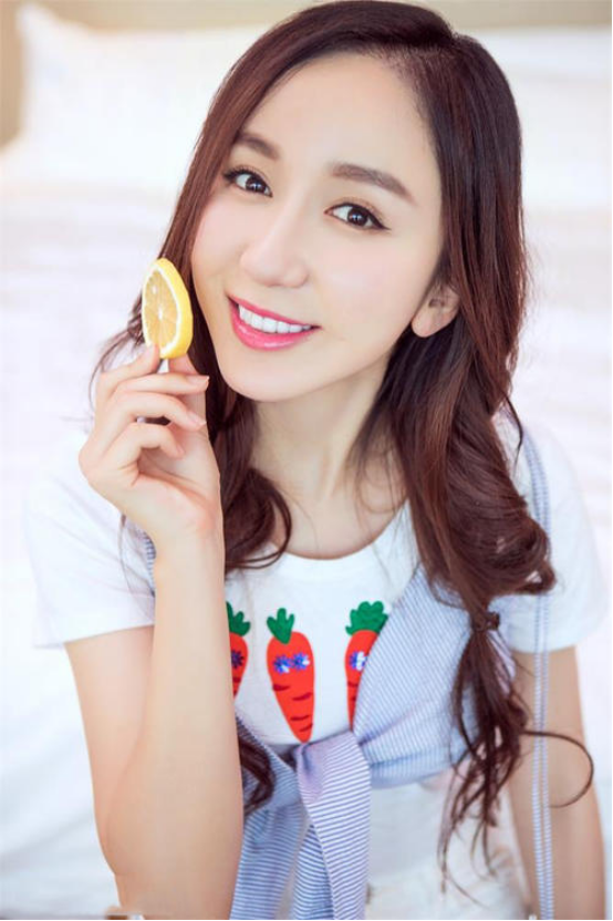 娄艺潇才是深藏不露,曾是职业运动员,穿体操服的样子大赞