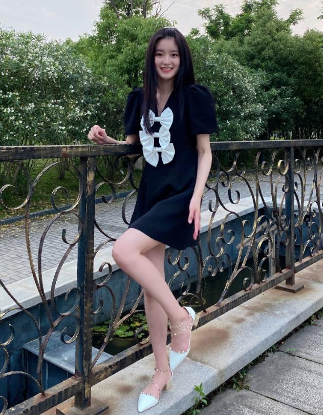 高颜值找不到区别,精湛演技不输杨紫|柴蔚|林青霞|杨紫_新浪新闻