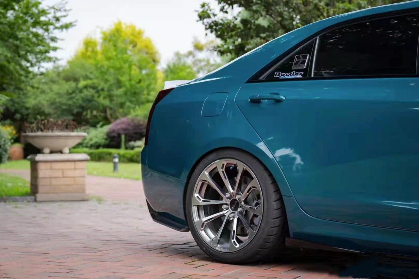 改色膜案例:凯迪拉克ats改色地狱绿 霸气的感觉你怕不怕