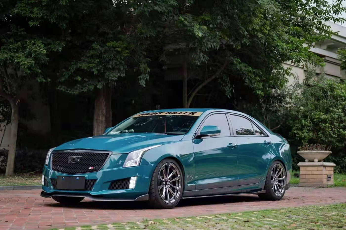 改色膜案例:凯迪拉克ats改色地狱绿 霸气的感觉你怕不怕