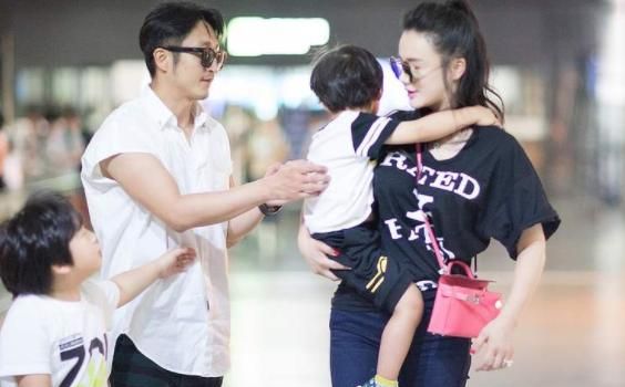 中国“拳王”邹市明,娇妻北大毕业身材傲人,三个儿子户籍都不同休闲区蓝鸢梦想 - Www.slyday.coM 中国“拳王”邹市明,娇妻北大毕业身材傲人,三个儿子户籍都不同休闲区蓝鸢梦想 - Www.slyday.coM