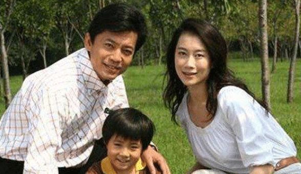 原来何政军老婆是她结婚27年零绯闻怪不得一直没有公开