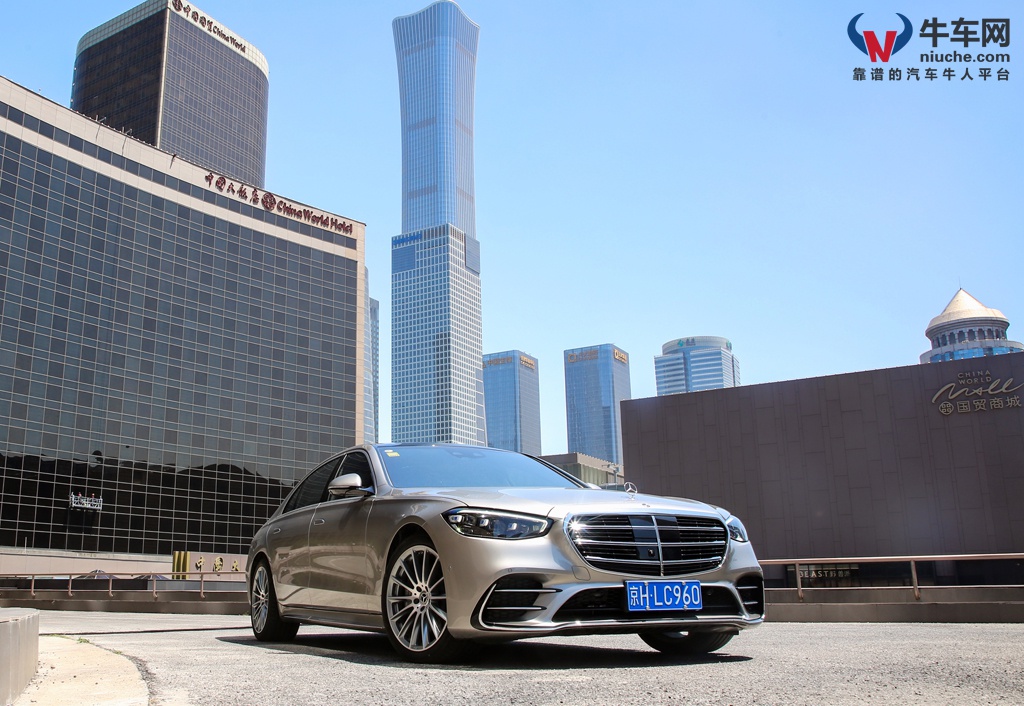 奔驰S500L新车报价及落地价是多少 奔驰S500L新车配置与性能表现如何