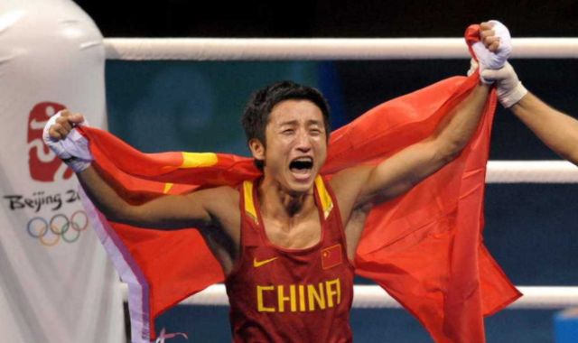 中国“拳王”邹市明,娇妻北大毕业身材傲人,三个儿子户籍都不同休闲区蓝鸢梦想 - Www.slyday.coM 中国“拳王”邹市明,娇妻北大毕业身材傲人,三个儿子户籍都不同休闲区蓝鸢梦想 - Www.slyday.coM