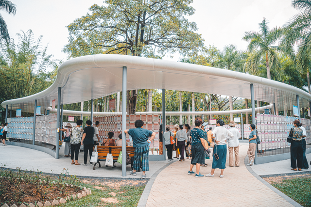 暗访深圳莲花山相亲角年薪50w有车有房高学历竟然没人要