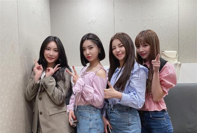 bravegirls一发预告就挨批模糊的滤镜像几十年前的照片