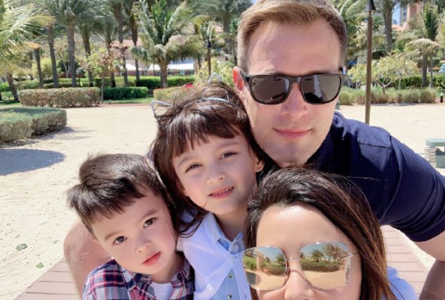 吴奇隆前妻马雅舒秀恩爱与老公罗伯特甜蜜互动