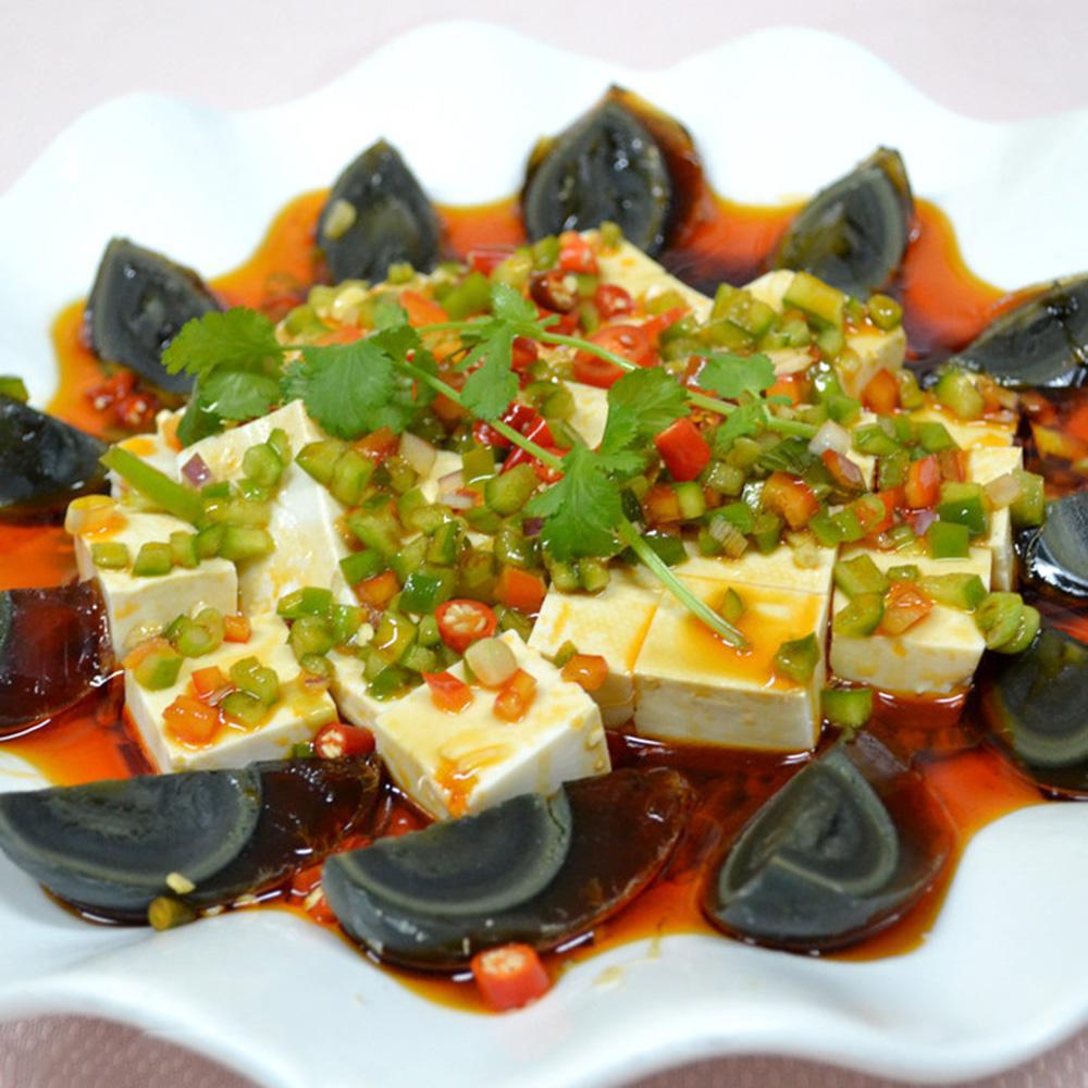 夏季来道凉拌皮蛋豆腐清热去火简单开胃还不腻美味嘎嘎香