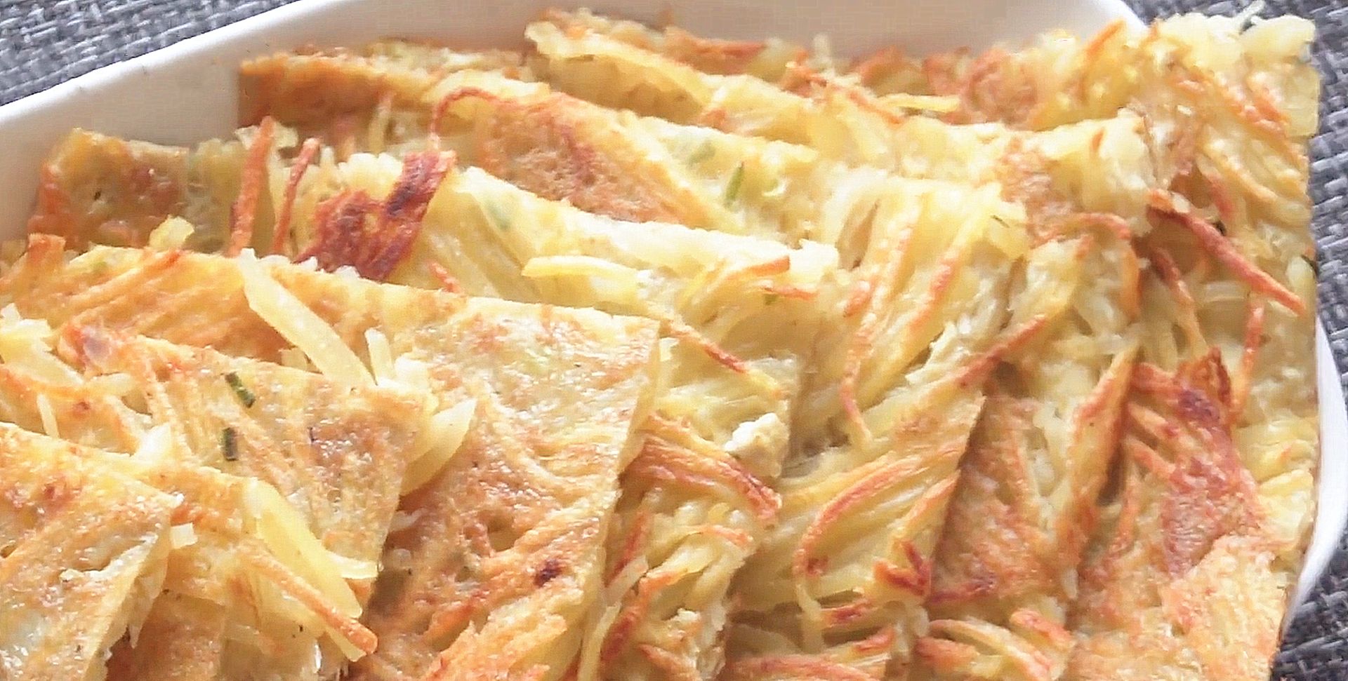 土豆丝饼不要加面粉鸡蛋了,做法简单,外焦里嫩,太馋人了