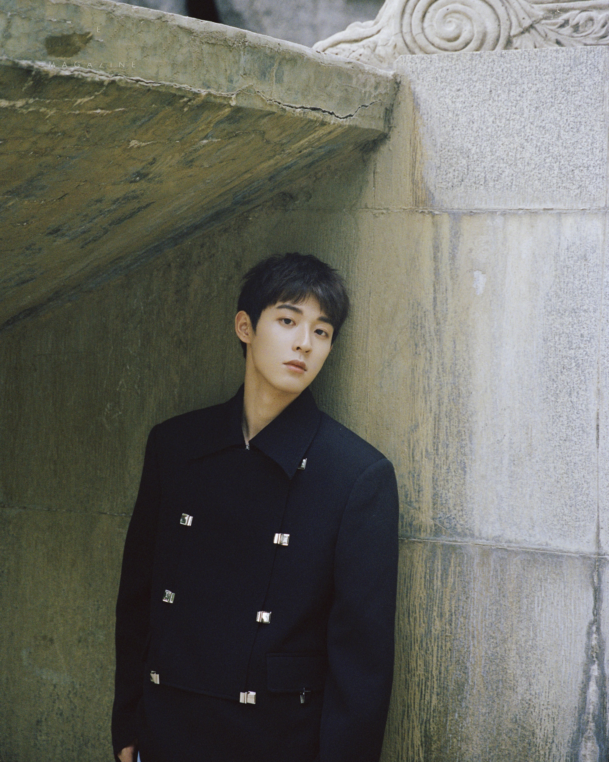 吴宇恒花园胶片感大片释出 假日复古感诠释夏日影像