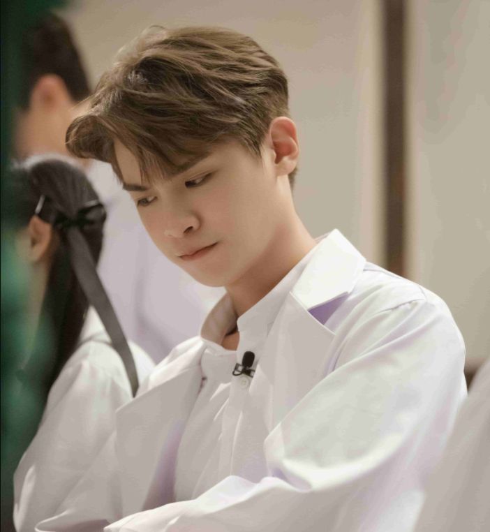 《密室大逃脱》高清剧照,邓伦白大褂帅气,杨幂双马尾少女感十足休闲区蓝鸢梦想 - Www.slyday.coM 《密室大逃脱》高清剧照,邓伦白大褂帅气,杨幂双马尾少女感十足休闲区蓝鸢梦想 - Www.slyday.coM