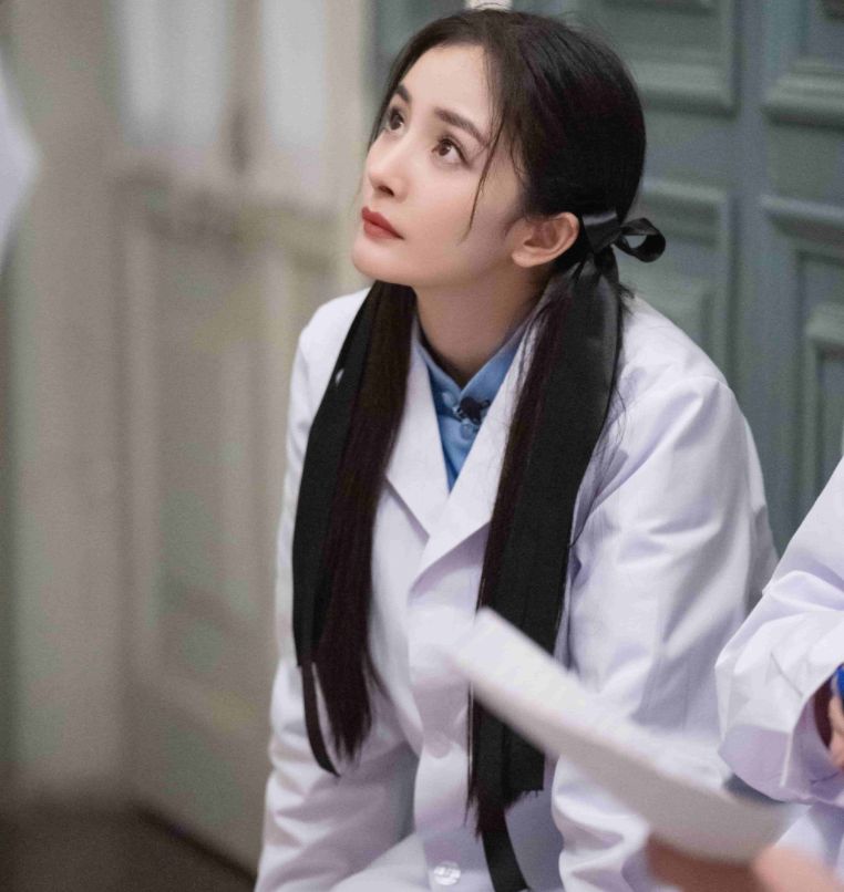 《密室大逃脱》高清剧照,邓伦白大褂帅气,杨幂双马尾少女感十足休闲区蓝鸢梦想 - Www.slyday.coM 《密室大逃脱》高清剧照,邓伦白大褂帅气,杨幂双马尾少女感十足休闲区蓝鸢梦想 - Www.slyday.coM