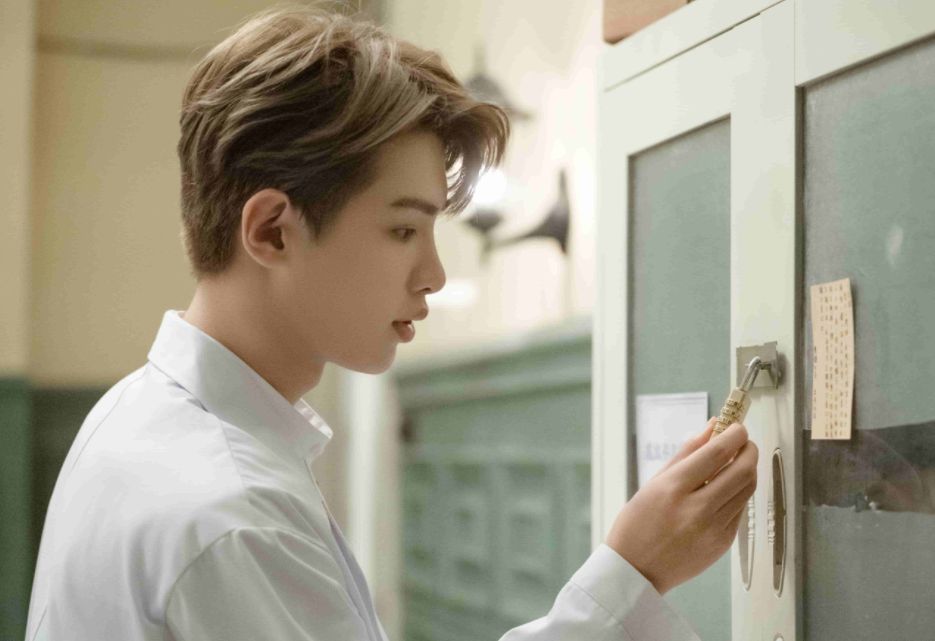 《密室大逃脱》高清剧照,邓伦白大褂帅气,杨幂双马尾少女感十足休闲区蓝鸢梦想 - Www.slyday.coM 《密室大逃脱》高清剧照,邓伦白大褂帅气,杨幂双马尾少女感十足休闲区蓝鸢梦想 - Www.slyday.coM