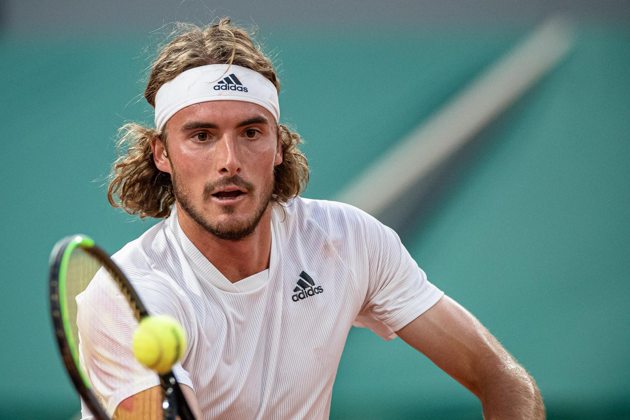 网球——法网:齐齐帕斯淘汰梅德韦杰夫晋级四强|网球|梅德韦杰夫|奥雷