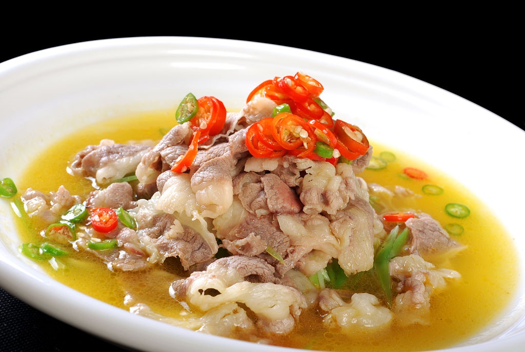 天冷来份酸汤肥牛既能喝汤还能吃菜一份吃完暖身又暖心