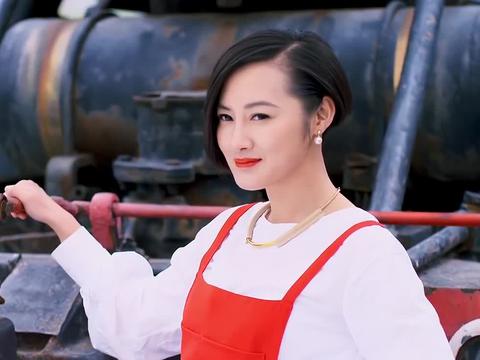 我是幸运儿:王小幸给顾客拍照,一个劲的夸,不料这顾客话里有话