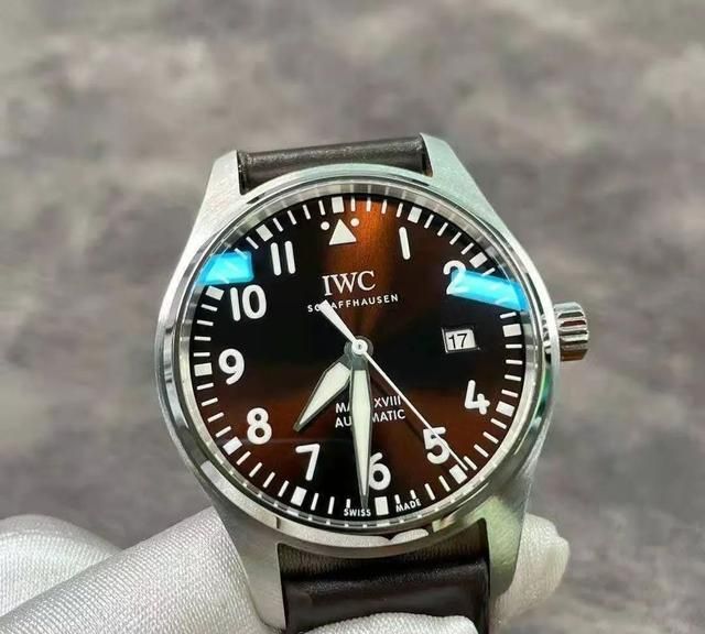 机械表大师:手表保养需要多少钱?不同品牌的费用为何相差甚远?休闲区蓝鸢梦想 - Www.slyday.coM 机械表大师:手表保养需要多少钱?不同品牌的费用为何相差甚远?休闲区蓝鸢梦想 - Www.slyday.coM