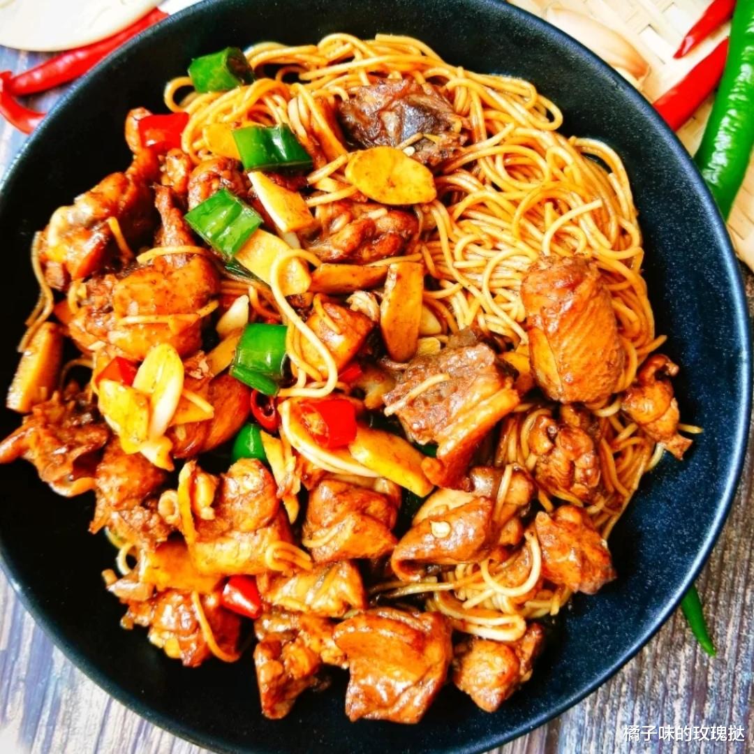 美味好吃的拌面做法推荐:臊子拌面,葱油拌面,鸡肉拌面,超简单|拌面