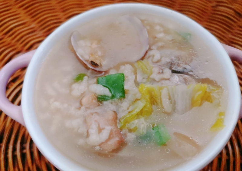 花甲别总和辣椒爆炒啦!