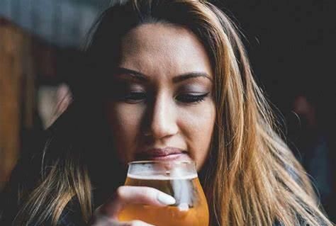 饮酒后为何不能吃头孢类药物,多长时间可以喝酒?医生为您讲清楚休闲区蓝鸢梦想 - Www.slyday.coM