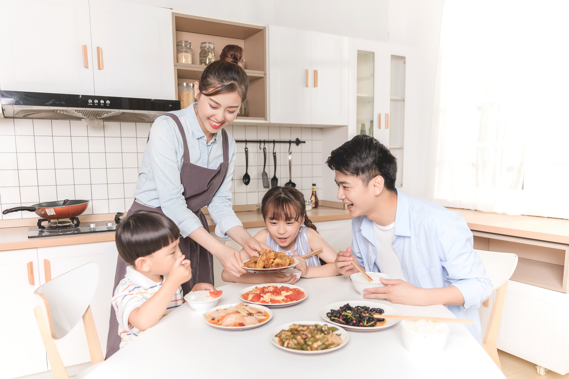 两年前火爆全网的“外卖宝宝”,因治愈系笑容吸粉无数,现状如何休闲区蓝鸢梦想 - Www.slyday.coM 两年前火爆全网的“外卖宝宝”,因治愈系笑容吸粉无数,现状如何休闲区蓝鸢梦想 - Www.slyday.coM