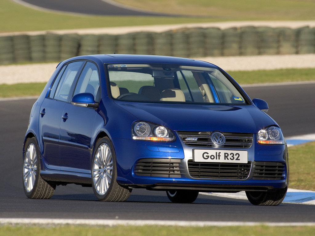 经典的比斯开蓝小角度v6大众高尔夫r32欣赏