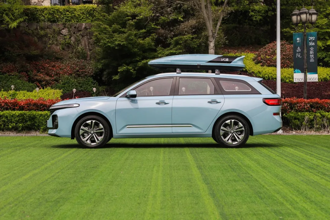 推荐"大理天空cvt尊享型"