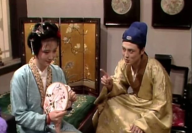 (鸳鸯,贾链)贾琏是荣国府对外的事务官,和外面的应酬往来,都是由他