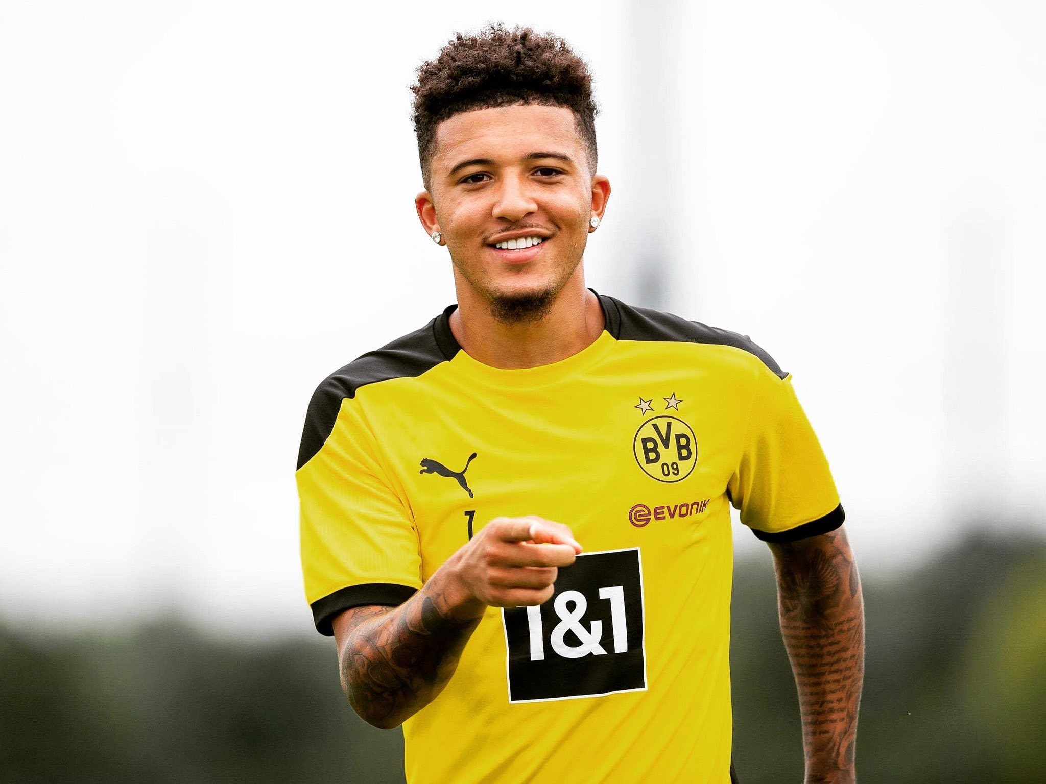 多特蒙德的天才少年桑乔,正在被多家豪门追逐