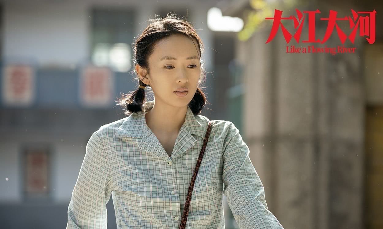 童谣击败热依扎夺视后谦虚发声回应争议反被嘲评论区不忍直视