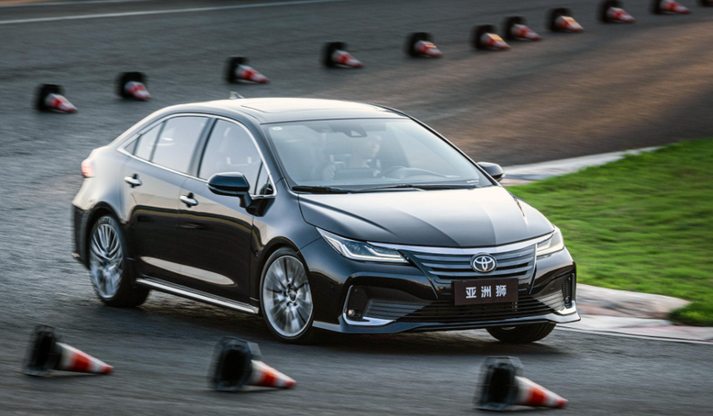 运动性不错20l动力是亮点试驾一汽丰田亚洲狮