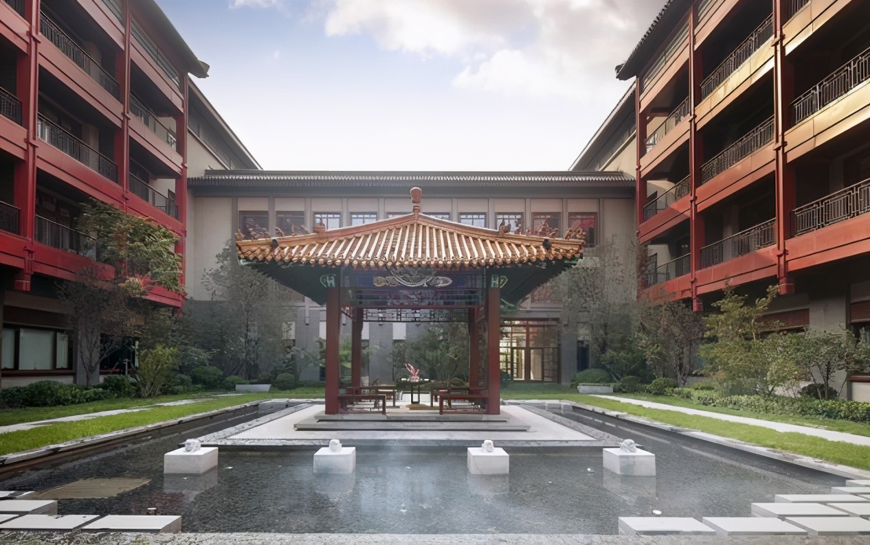 娱乐场地一应俱全清代古风酒店,庭院错落,仿佛置身王府相约于天津生态