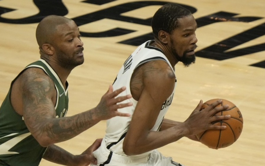 3分11板6盖帽！雄鹿神锋7中1但帽翻篮网，大比分1休闲区蓝鸢梦想 - Www.slyday.coM