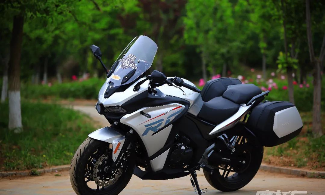 车评体验赛科龙rg3全民adv时代运动旅行车型能否突围