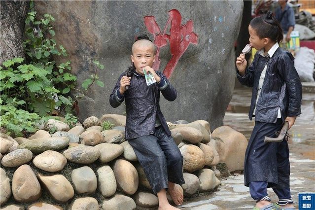 中国只有这个部落,每个男人身上都配杆枪|民居|岜沙|岜沙苗寨_新浪