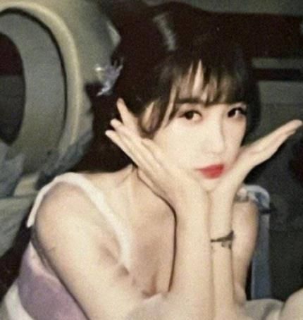 女演员太拼了,看到虞书欣拍戏的片场照,瞬间被她圈粉休闲区蓝鸢梦想 - Www.slyday.coM