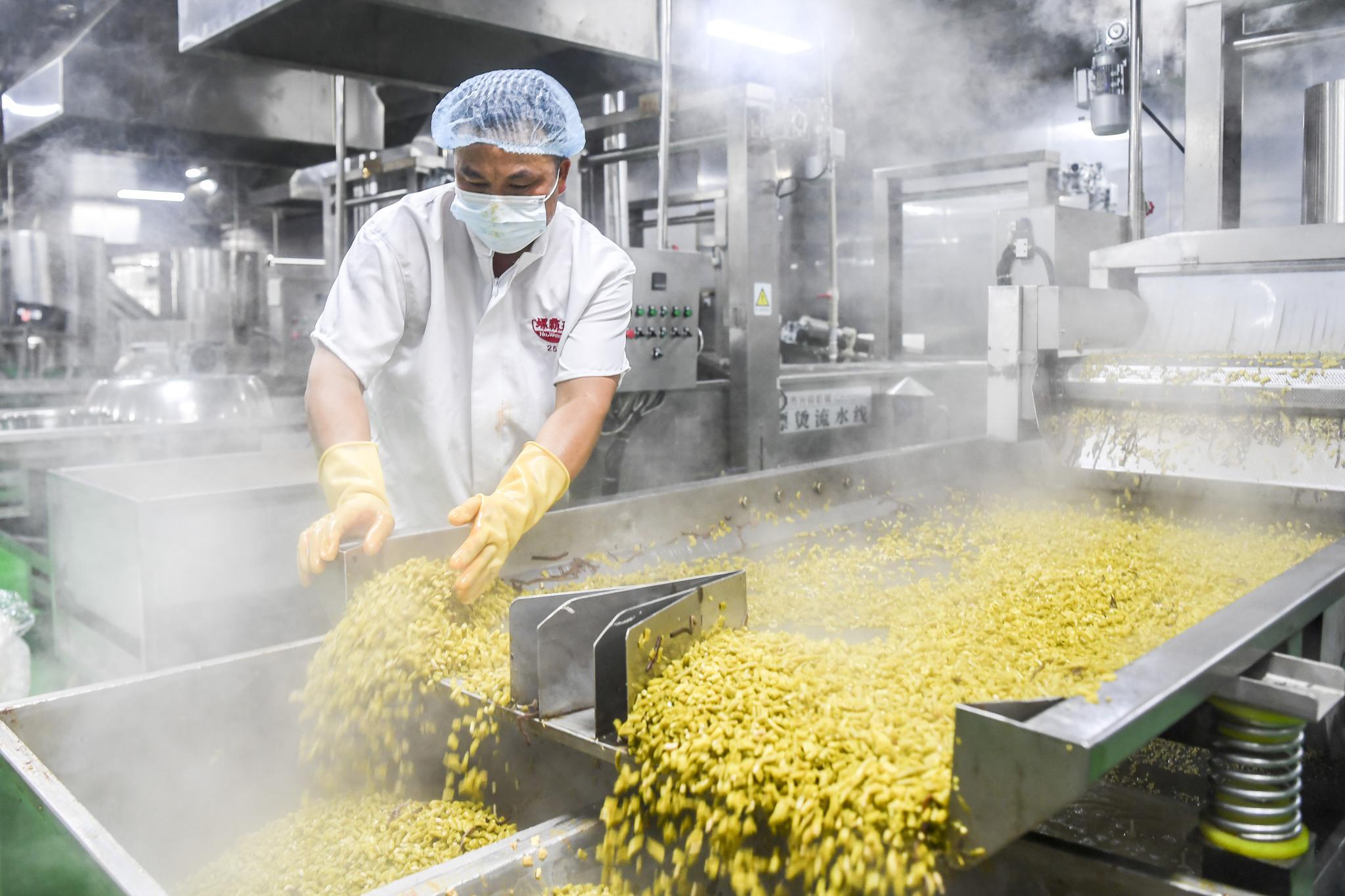 一碗"网红"螺蛳粉的诞生|螺蛳粉|柳州螺蛳粉_新浪新闻