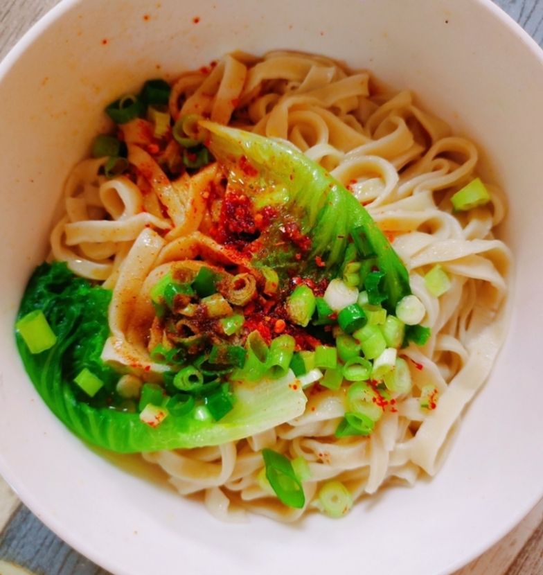 陕西特色油泼面|油泼面|面团|面条_新浪新闻