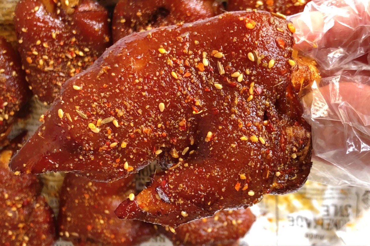 自制烤猪蹄,只要家里有烤箱,分分钟让你实现"猪蹄"自由!