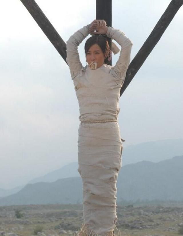 古时十大酷刑之一"点天灯"多么残酷?除董卓外,还有谁受过?