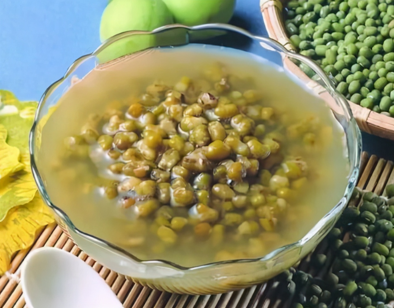绿豆煮不烂汤还变红了学会2个技巧10分钟开花放凉不发红