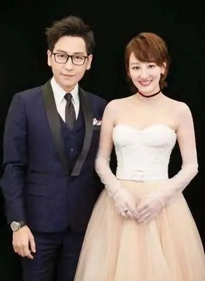 江苏台一姐晓敏晒娃,富养俩娃好奢侈,小儿子上贵族学校学费20万休闲区蓝鸢梦想 - Www.slyday.coM 江苏台一姐晓敏晒娃,富养俩娃好奢侈,小儿子上贵族学校学费20万休闲区蓝鸢梦想 - Www.slyday.coM