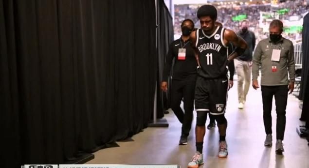 字母哥疑似垫脚导致欧文受伤离场!本人回应:希望他尽快康复休闲区蓝鸢梦想 - Www.slyday.coM 字母哥疑似垫脚导致欧文受伤离场!本人回应:希望他尽快康复休闲区蓝鸢梦想 - Www.slyday.coM